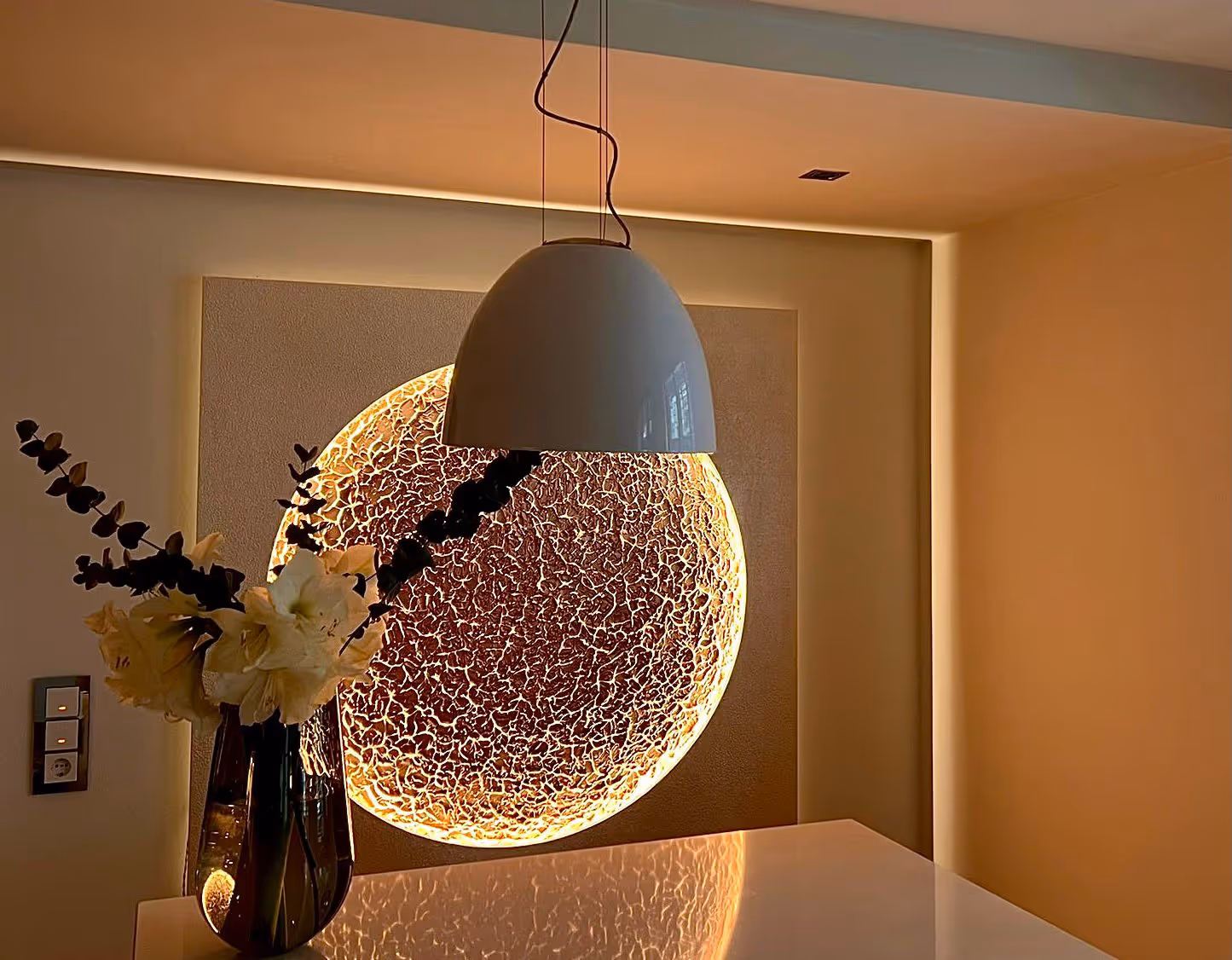 Sonnenmond in Perlmuttweiß Dezente Struktur mit Mond Gold Deluxe, 140 x 140 cm, beleuchtet