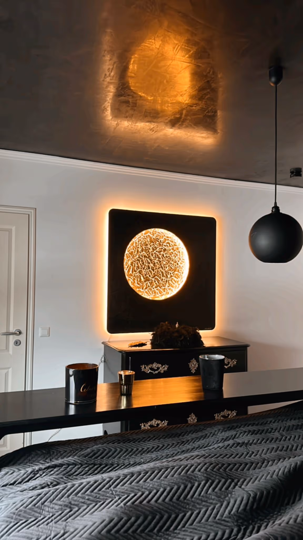 Sonnenmond in Mattschwarz Diamanteffekt mit Mond Gold Deluxe, 120 x 120 cm, beleuchtet