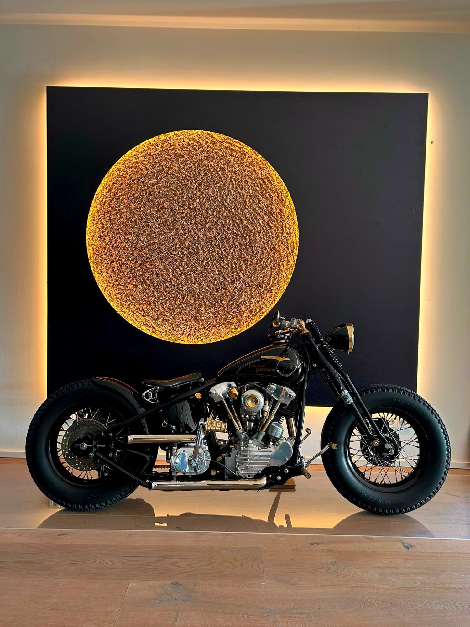 Sonnenmond in Mattschwarz Diamanteffekt mit Mond Bronze Klassisch, Mond links, 240 x 200 cm, beleuchtet