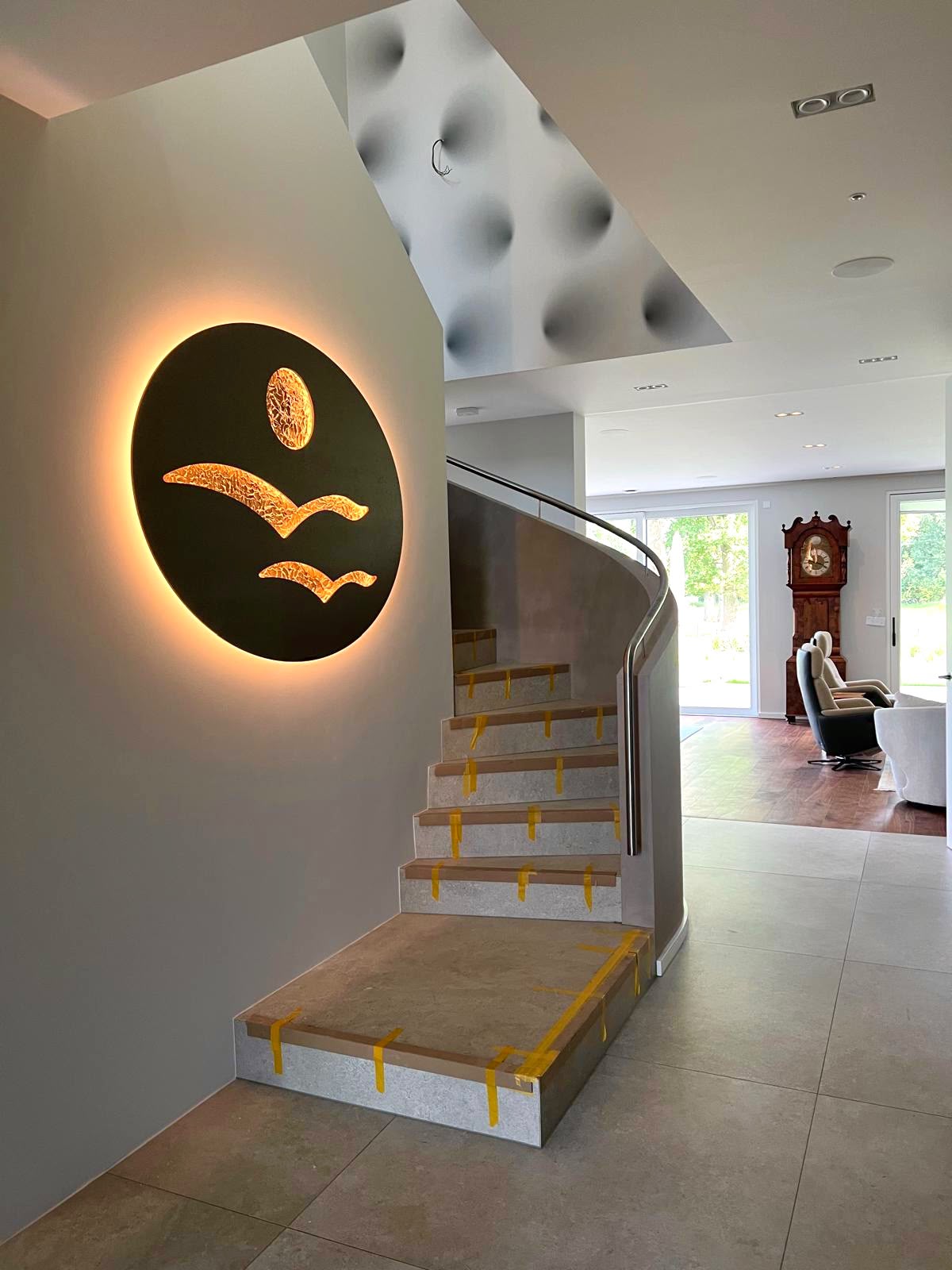 Motiv Vogelflug in Brownie Diamanteffekt mit Motiv Bronze, Ø 130 cm, beleuchtet